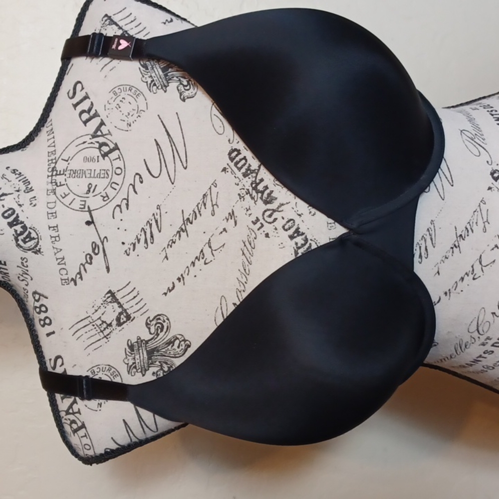 Victoria secret demi bra NWT